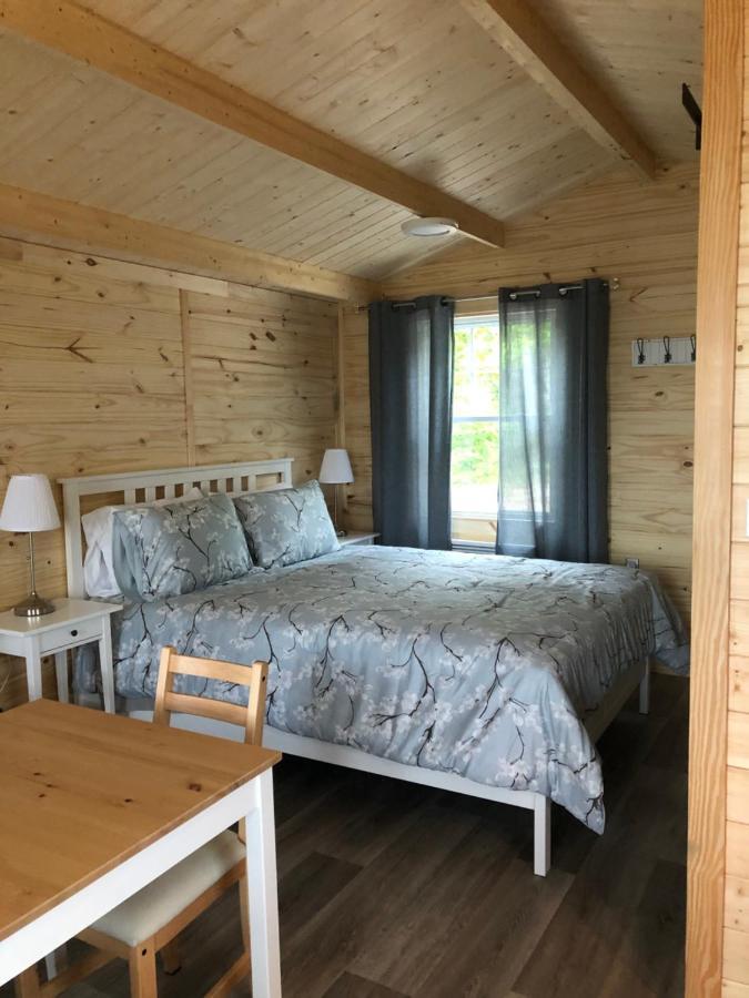 Les Chalets De La Colline Inc Baie-Sainte-Catherine Exterior photo